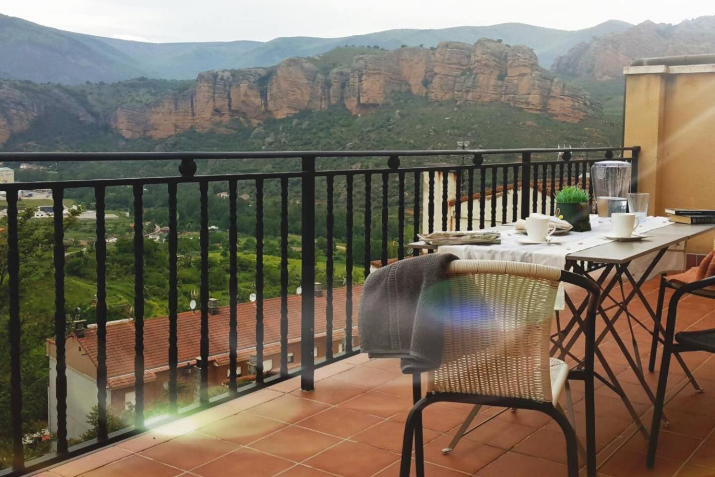 Un Apartamento Con Vistas Viguera Екстериор снимка