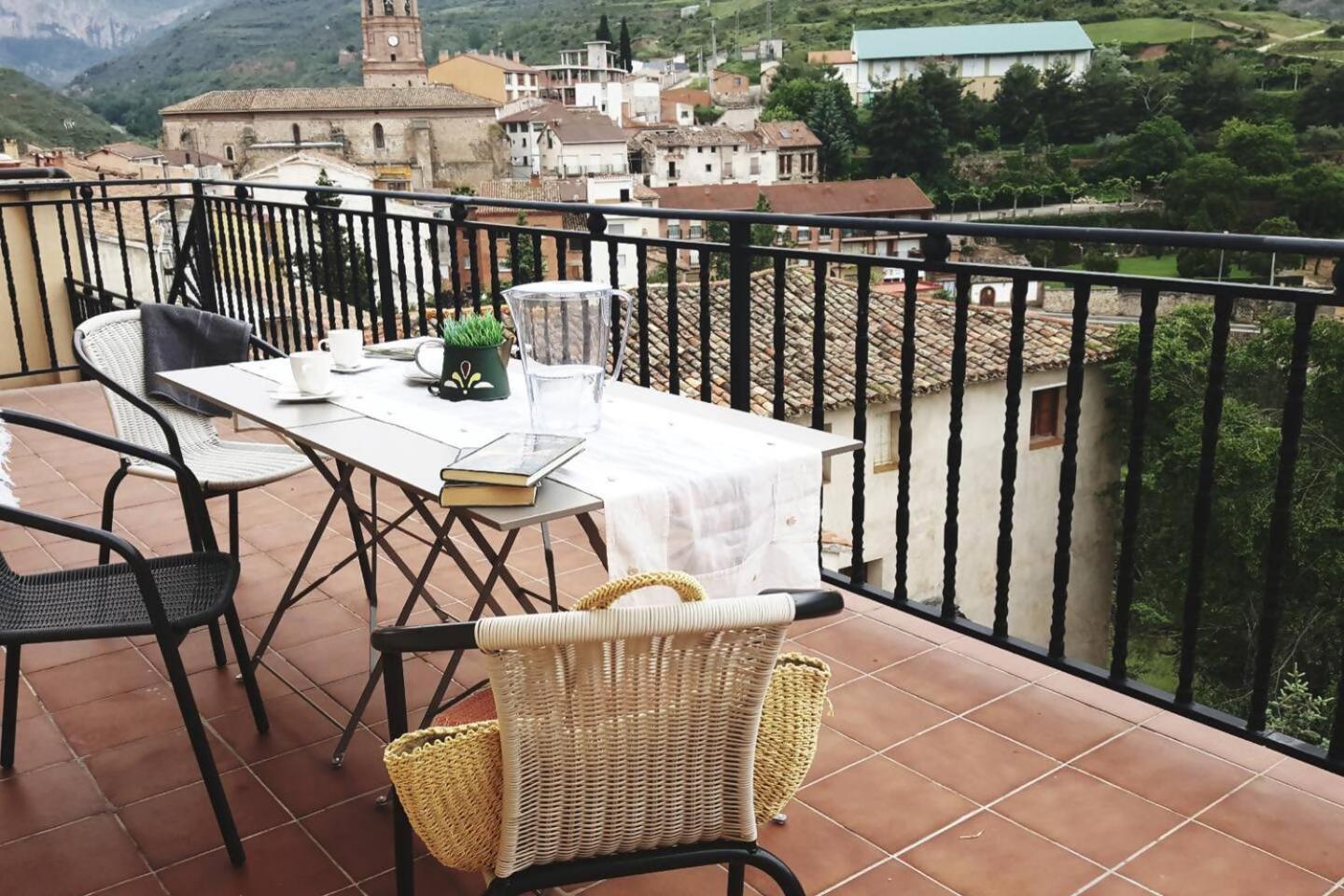 Un Apartamento Con Vistas Viguera Екстериор снимка