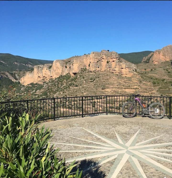Un Apartamento Con Vistas Viguera Екстериор снимка